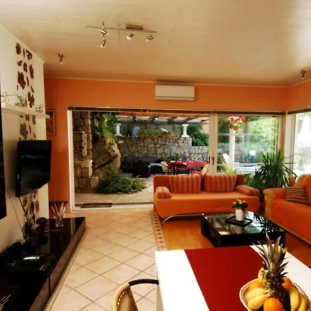 Garden - Duplex Two-bedroom With Terrace And Pool View Apartman *