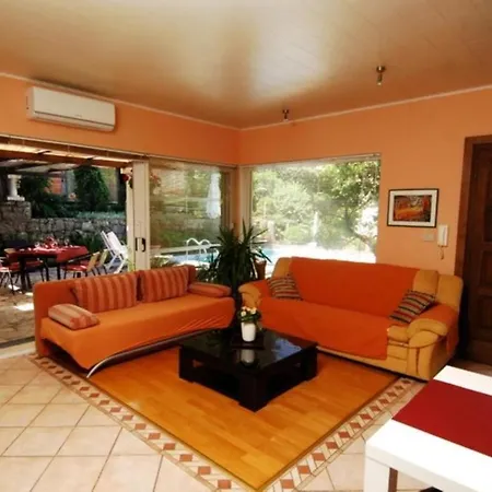Apartman Garden - Duplex Two-bedroom With Terrace And Pool View